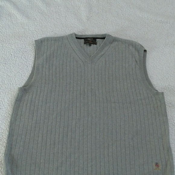 GrayTommy Hilfiger vest - Picture 1 of 3